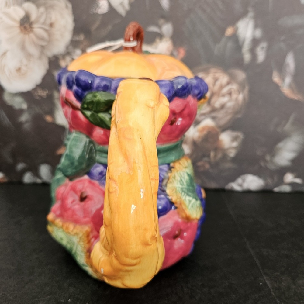 Vintage CRACKER BARREL Vegetable Harvest Ceramic Teapot With Original Lid - 1998 - Picture 5 of 10